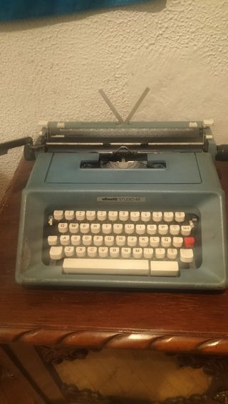 Maquina de Escribir Studio 46 Olivetti