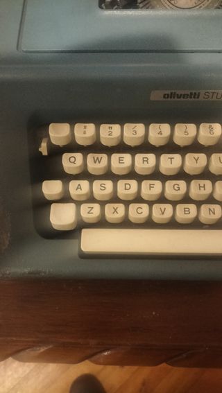 Maquina de Escribir Studio 46 Olivetti