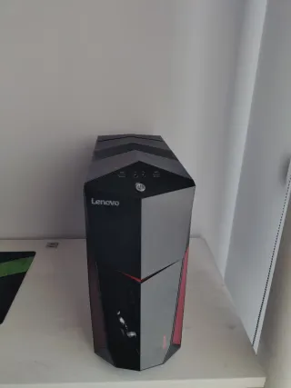 Ordenador Sobremesa Lenovo Negro/Rojo