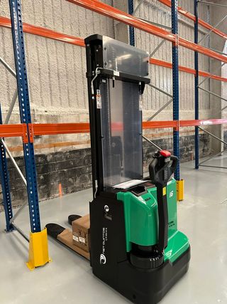 Apilador eléctrico nuevo