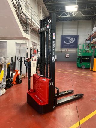 Apilador eléctrico nuevo