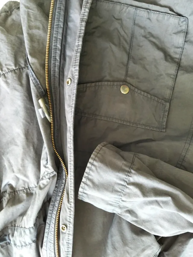 Chaqueta Uniqlo mujer gris