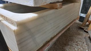 Fregadero de mármol blanco