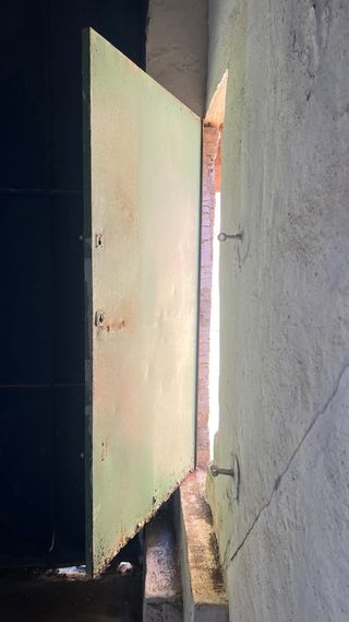 Puerta de chapa metálica