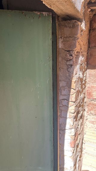 Puerta de chapa metálica