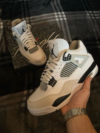 Jordan 4 Military Black Sapatilhas Tamanho 41