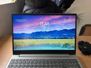 Portátil Lenovo Plata