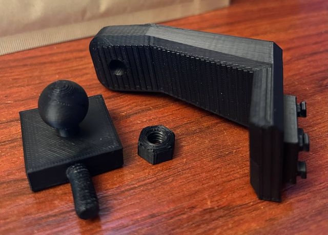 Base YouClip móvil Dacia Sandero, Duster, Jogger