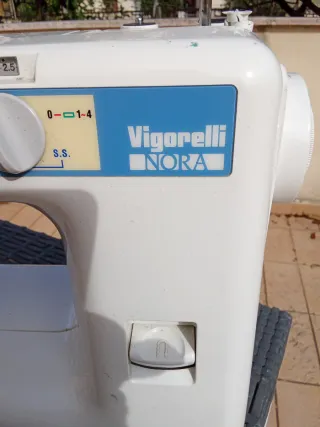 Macchina da cucire Vigorelli NORA per ricambi