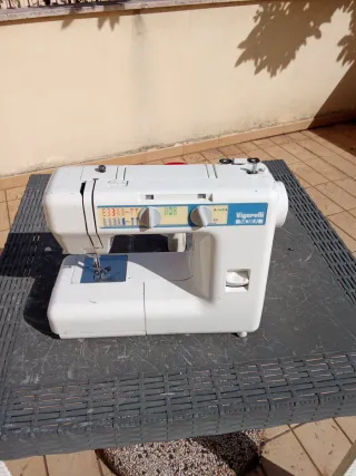 Macchina da cucire Vigorelli NORA per ricambi