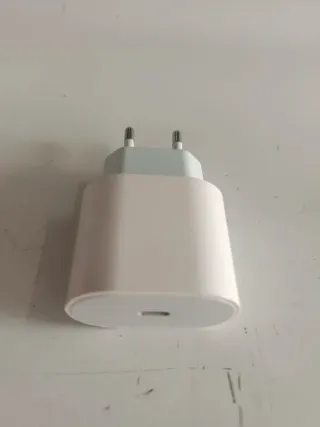 Adaptador de Corriente USB-C de 20W para iPhone