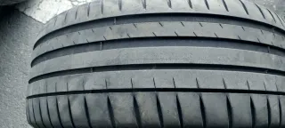 225/45 R18 95Y