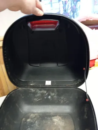 Maleta trasera para motocicleta de marca kappa