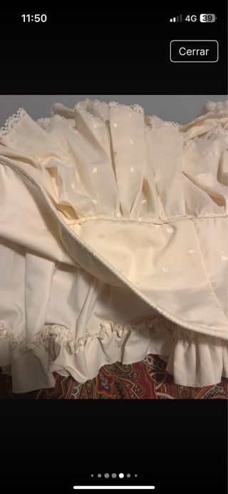 Traje Flamenca Beige Volantes Capa Encajes