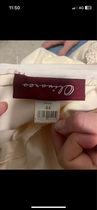 Traje Flamenca Beige Volantes Capa Encajes