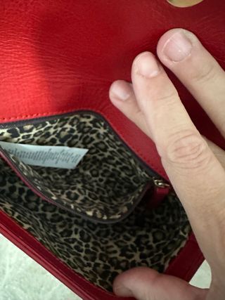 Bolso Guess Rojo Animal Print Cadena Dorada