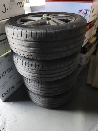 Llantas VW Polo 16 con neumáticos
