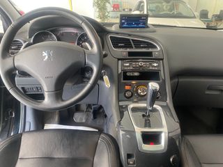 Peugeot e-5008 2012