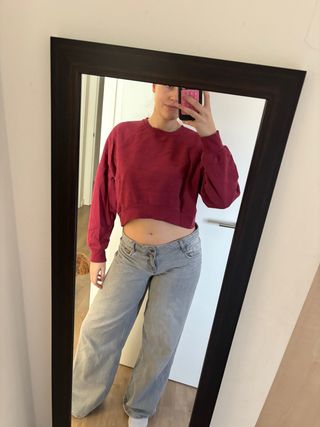 Sudadera roja crop top sin estrenar