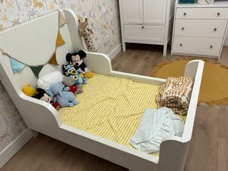 Cama infantil extensible IKEA Busunge y colchón