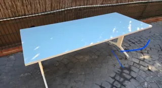 Mesa plegable blanca