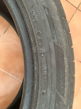 4 Neumáticos 275/45 R21 (22 y 23) 50€ los 4