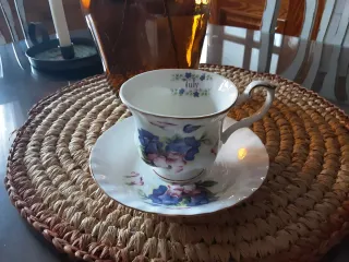Taza de té Royal Kent Julio