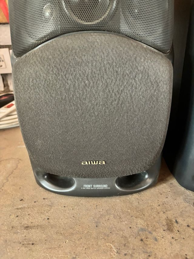 Altavoces Aiwa Front Surround Negros