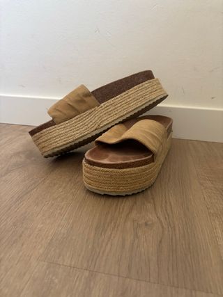 Zuecos plataforma tacón alto