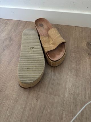 Zuecos plataforma tacón alto