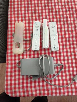 Pacchetto comandi + caricabatterie Non ho wii U