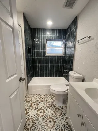 Reformas pisos y baños, alicatado, suelos,lampista