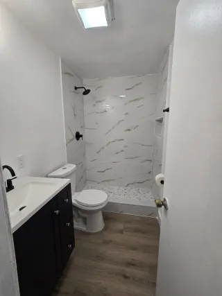 Reformas pisos y baños, alicatado, suelos,lampista