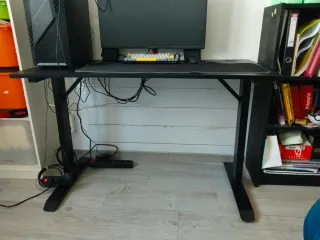 Mesa Gamer LED 120x60cm