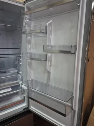 Frigorífico Haier plateado