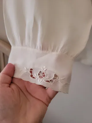 Blusa vintage seda beige bordada