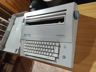 Máquina de escribir Philips VW 2110