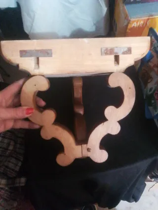 Peana decorativa de madera