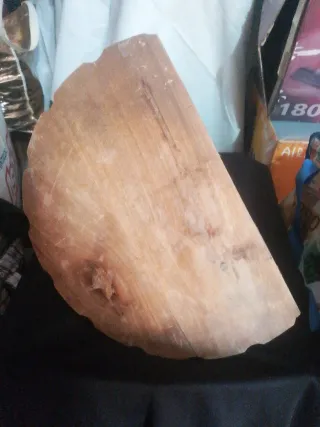 Peana decorativa de madera