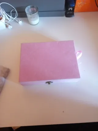 Joyero rosa con tapa de cristal