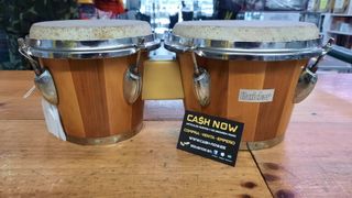 RAIDER PAREJA BONGOS FABRICADOS EN MADERA Y METAL