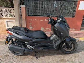 Yamaha Xmax 300