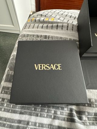Reloj Versace Dorado y Negro