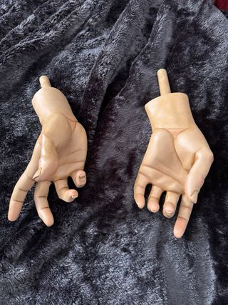 Manos Cristo Natural Madera Cedro