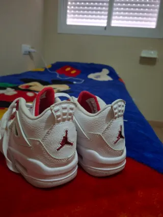 Air Jordan Flight Blancas y Rojas