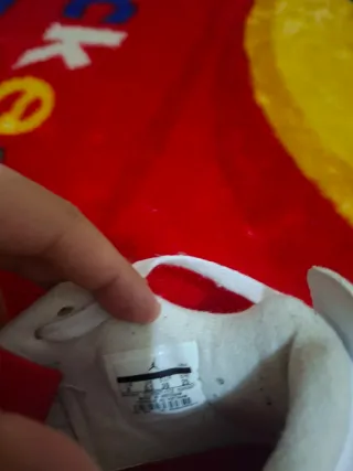 Air Jordan Flight Blancas y Rojas