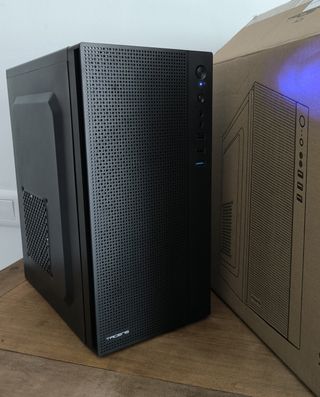 PC INTEL / 8GB RAM / ADOBE ILLUSTRATOR + CAD 21