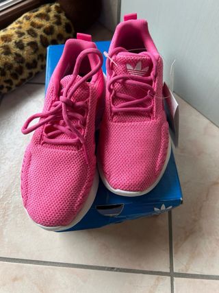 Scarpe bambina 28-34 nuove con etichetta