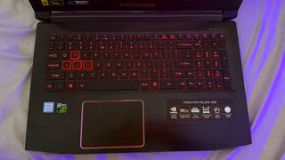 Portátil Acer Predator Helios 300 Negro/Rojo