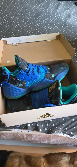 Zapatillas Adidas Harden Vol. 4 - Edición GCA